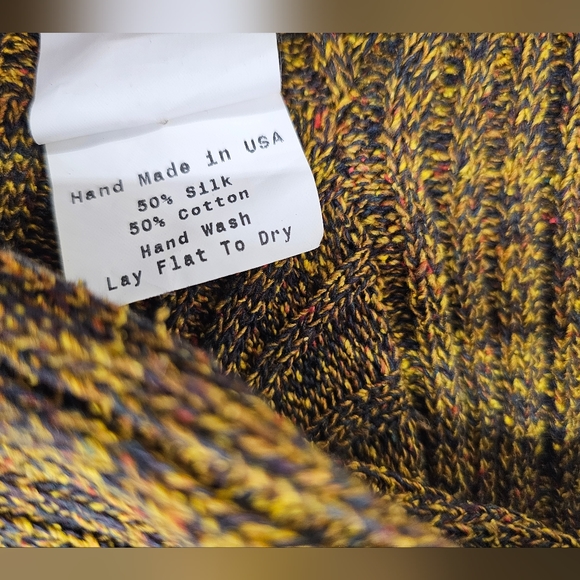 SKIF Cardigan Sweater Sm - Picture 6 of 9